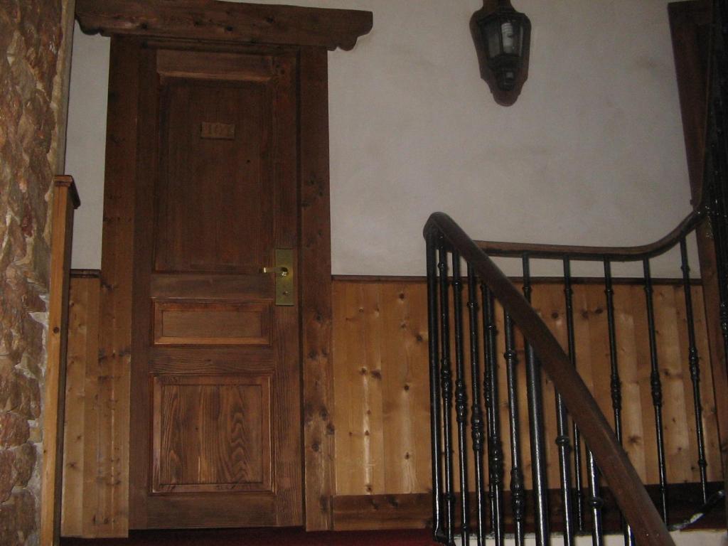 Le Relais De L'Abbaye Otel Tournus Dış mekan fotoğraf